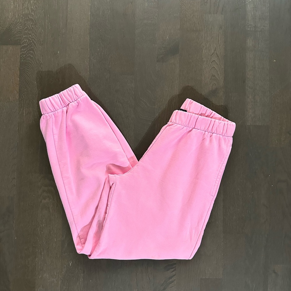 Brandy Melville bubblegum pink Rosa sweatpants (rare)